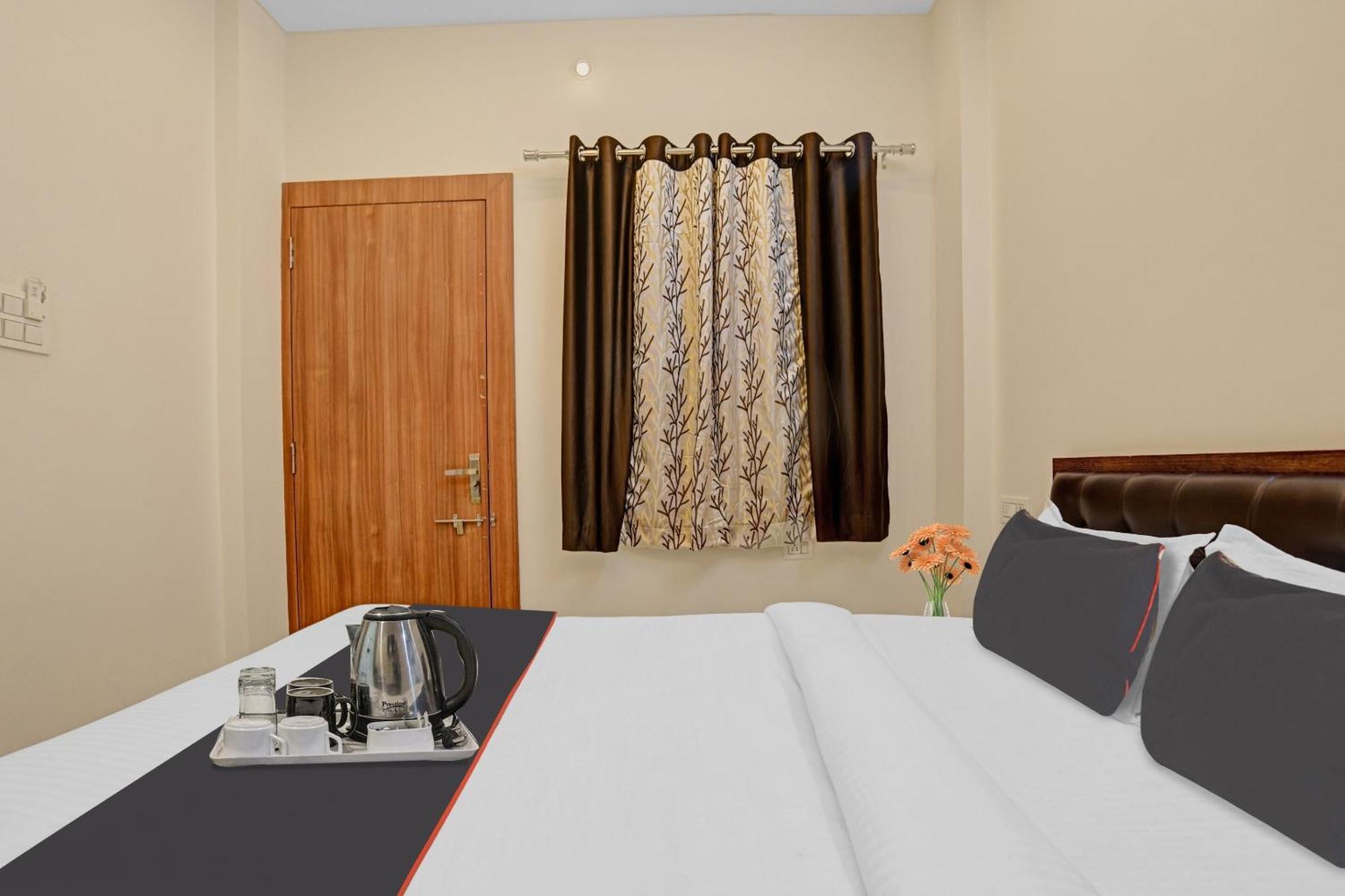 Collection O Riddhi Siddhi Indore Exterior foto