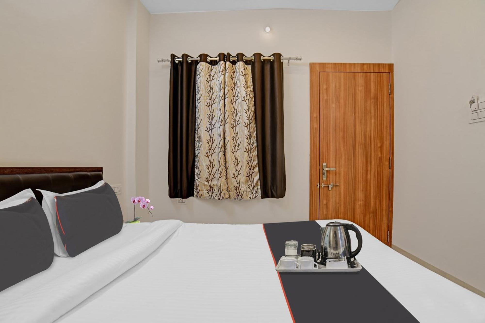 Collection O Riddhi Siddhi Indore Exterior foto