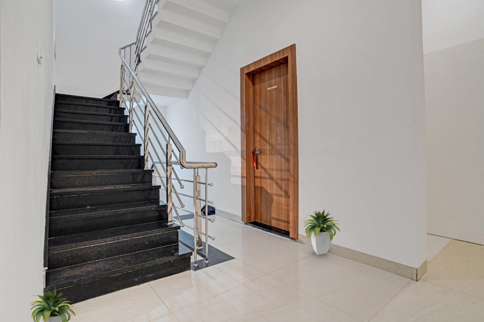 Collection O Riddhi Siddhi Indore Exterior foto