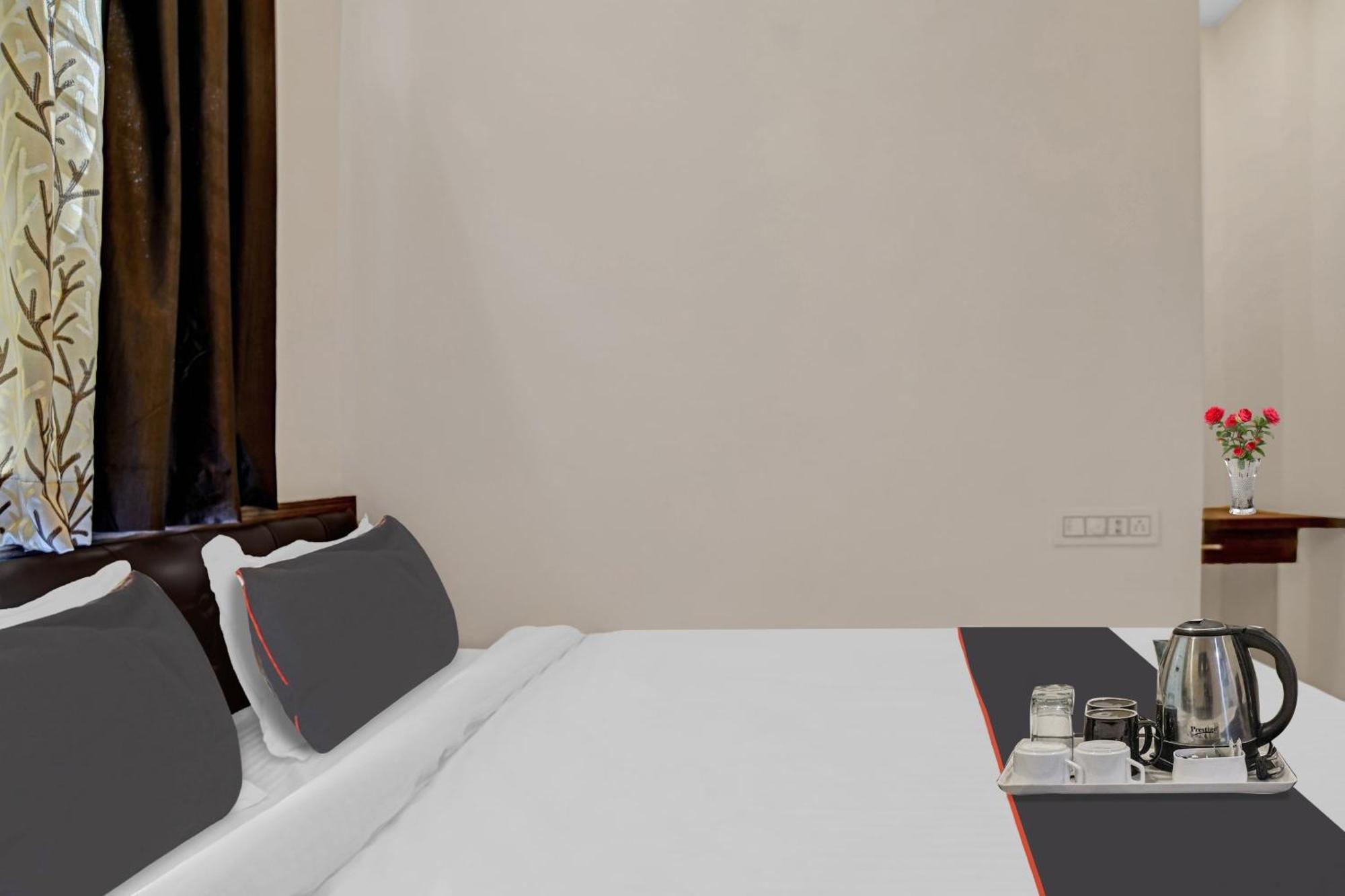Collection O Riddhi Siddhi Indore Exterior foto